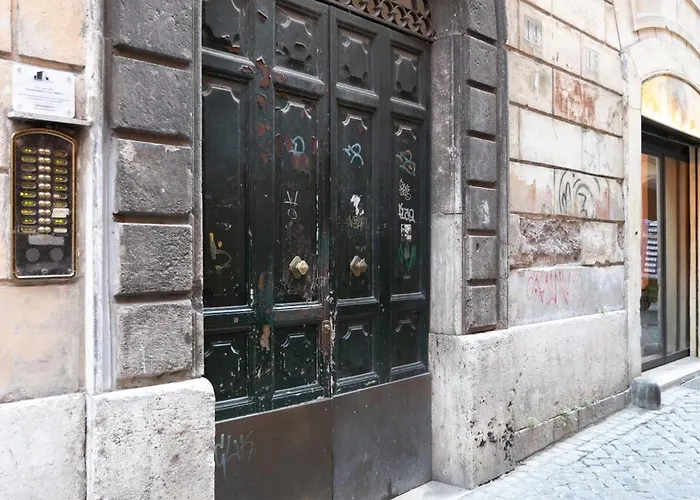 Апартаменты Fiore Center Campo De Fiori Рим